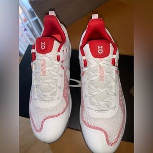 BRAND NEW WMNS UNDER ARMOUR spikes, RD/WHT in size 9.